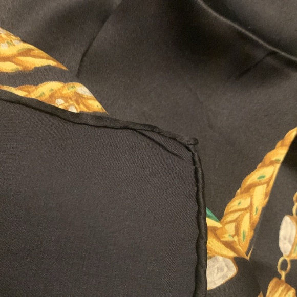 Chanel 33x34 - Picture 6 of 9